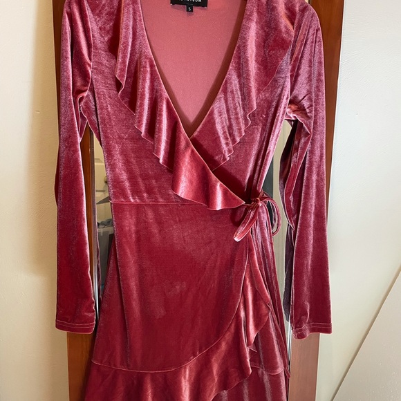 HONEYBUM VELVET LONGSLEEVE RUGFLE WRAP DRESS - Picture 3 of 6